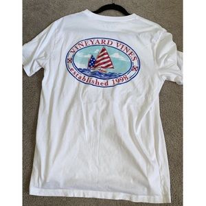 White Vineyard Vines T-shirt
